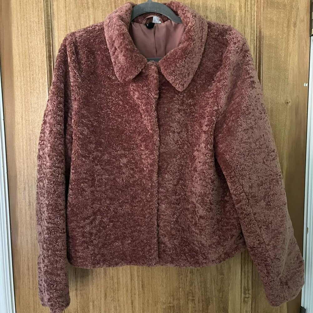 H&M | Divided | Deep Pink Shearling Cropped Rounded-Collar Jacket | Medium